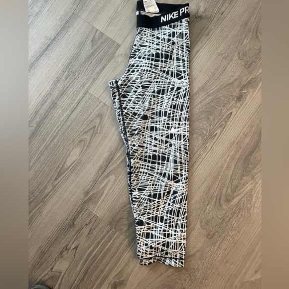 Nike Pants - Nike Pro Leggings